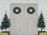 Laden Sie das Bild in den Galerie-Viewer, Fox Rolled Brick Wall Wood Door Christmas Tree Vinyl Backdrop-Foxbackdrop